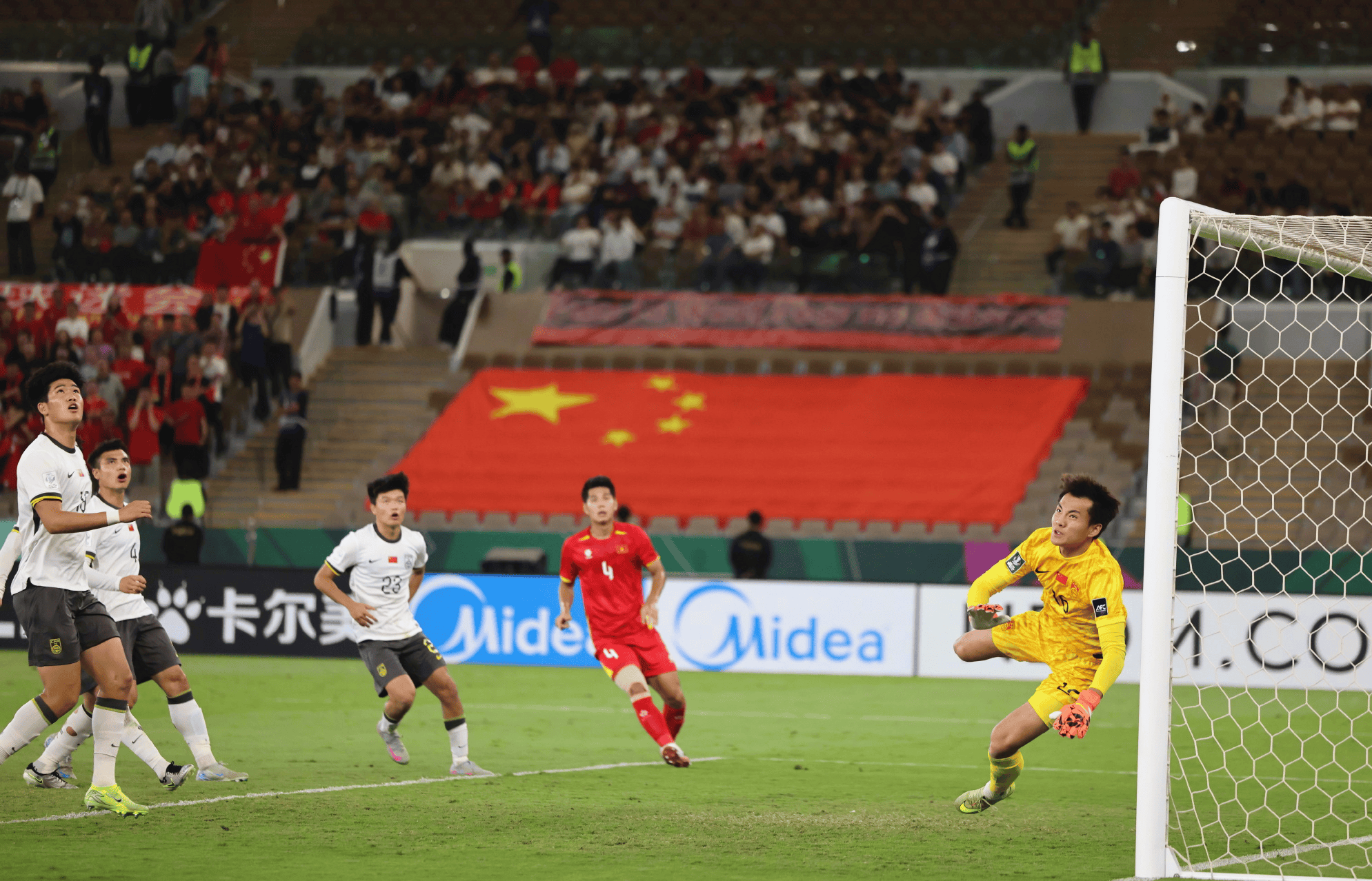 足球场上的硬汉