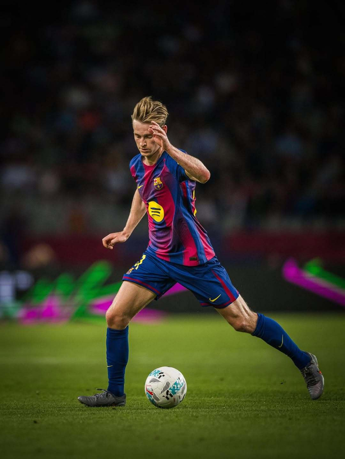 巴塞罗那球员德容